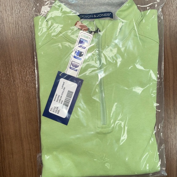 Devon & Jones Women’s Performance Quarterzip - Picture 2 of 3